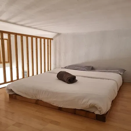 Appartement Loft Avec Mezzanine, Limitrophe Monaco