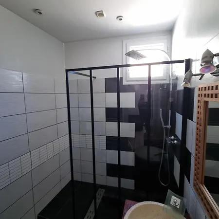 Apartamento Loft Avec Mezzanine, Limitrophe Monaco *