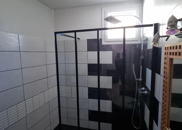 Apartment Loft Avec Mezzanine, Limitrophe Monaco *